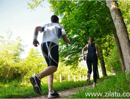 跑步机锻炼与户外锻炼哪个效果好，哪个更健康？