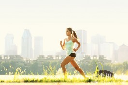 跑步机训练进阶指南：五种方法助你突破跑步瓶颈